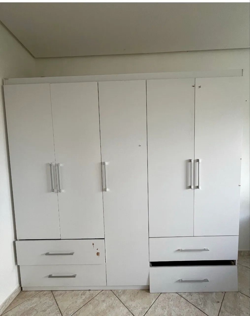 Guarda-roupa de casal
