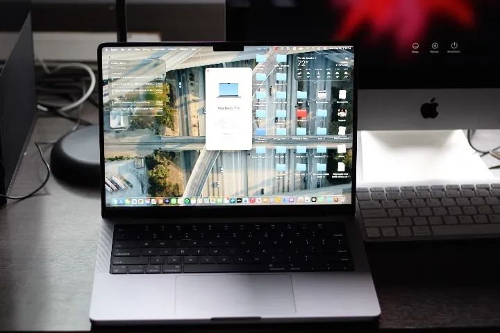 MacBook Pro M3 512Gb SSD 8Gb RAM