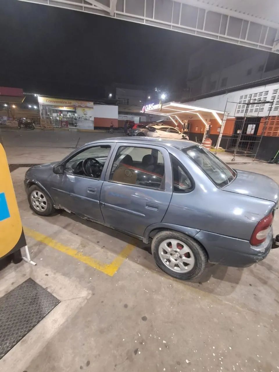 Chevrolet Corsa Corsa Sedan GLS 1.6 MPFI 4p 2001