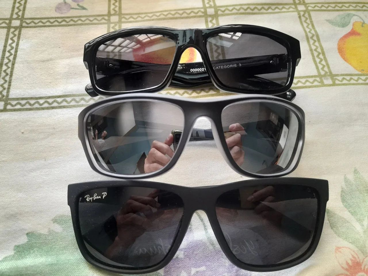 Óculos escuros, 3 por R$80 - Foto 2