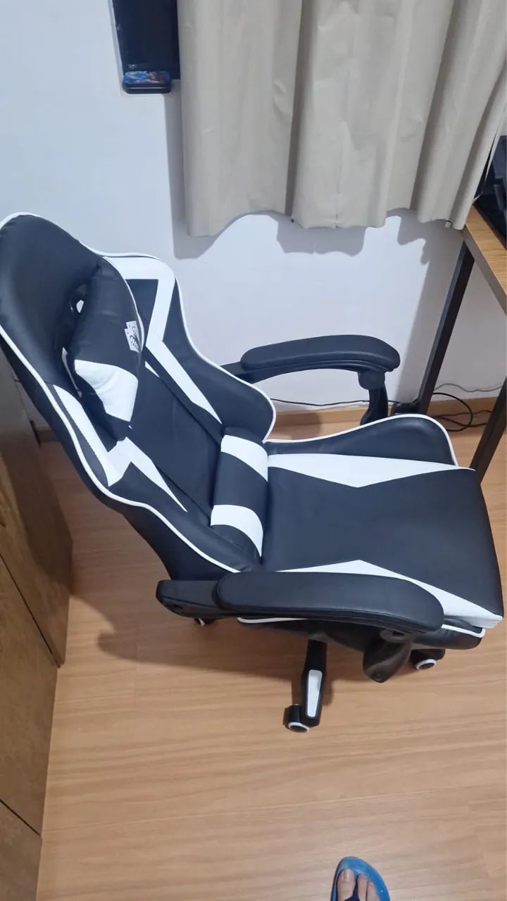 VENDO cadeira gamer NOVA R$500,00