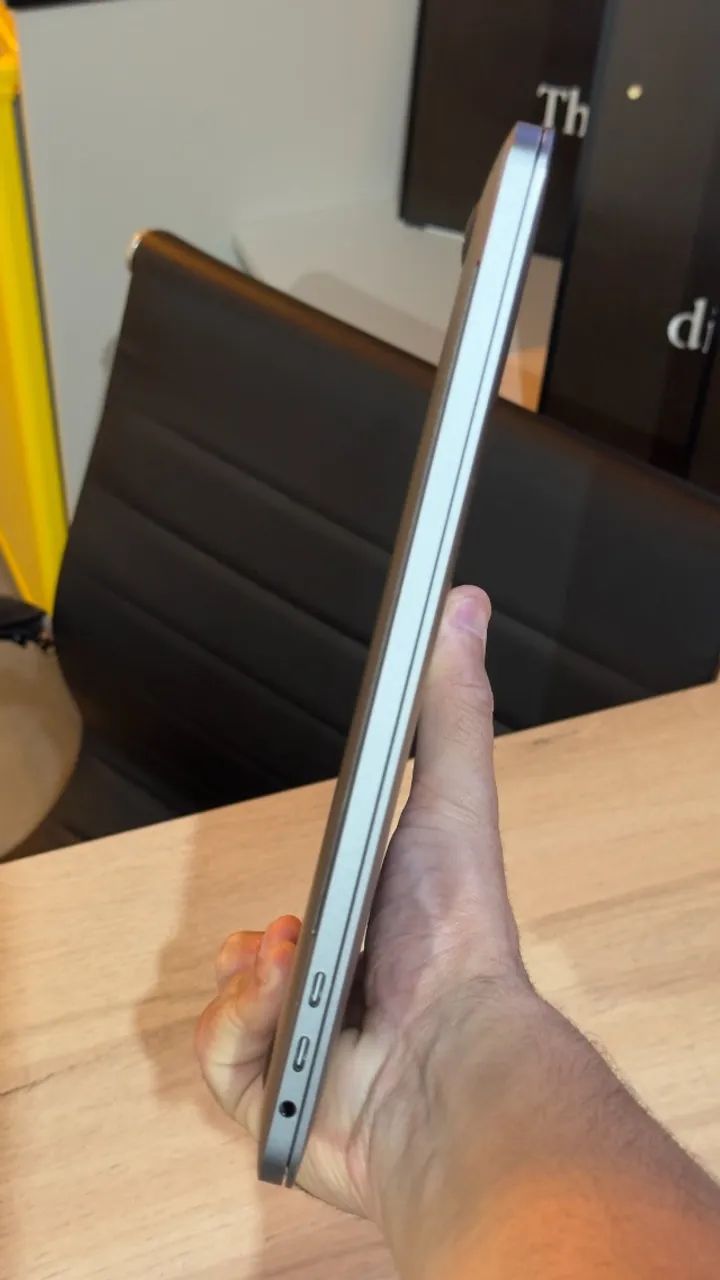 MacBookPro 2017 15インチ RAM:16GB 容量:512GB MacBook Pro 2017 15 Pol. 16GB Ram | Intel Core i7 | 512GB SSD