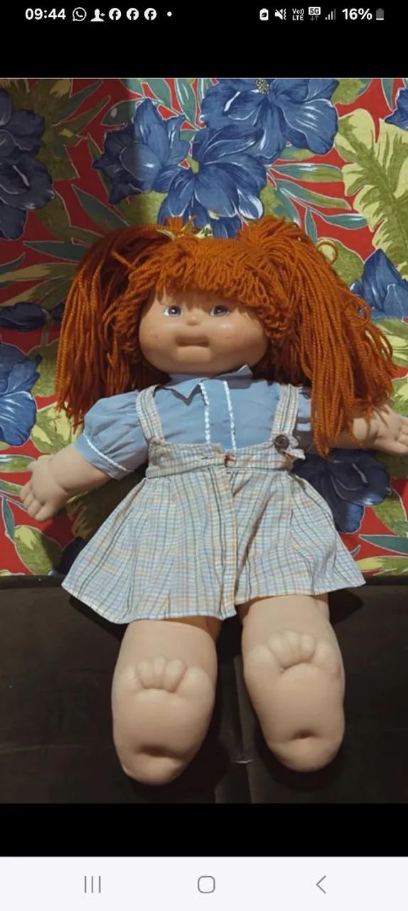 Boneca  quer me quer antiga. 