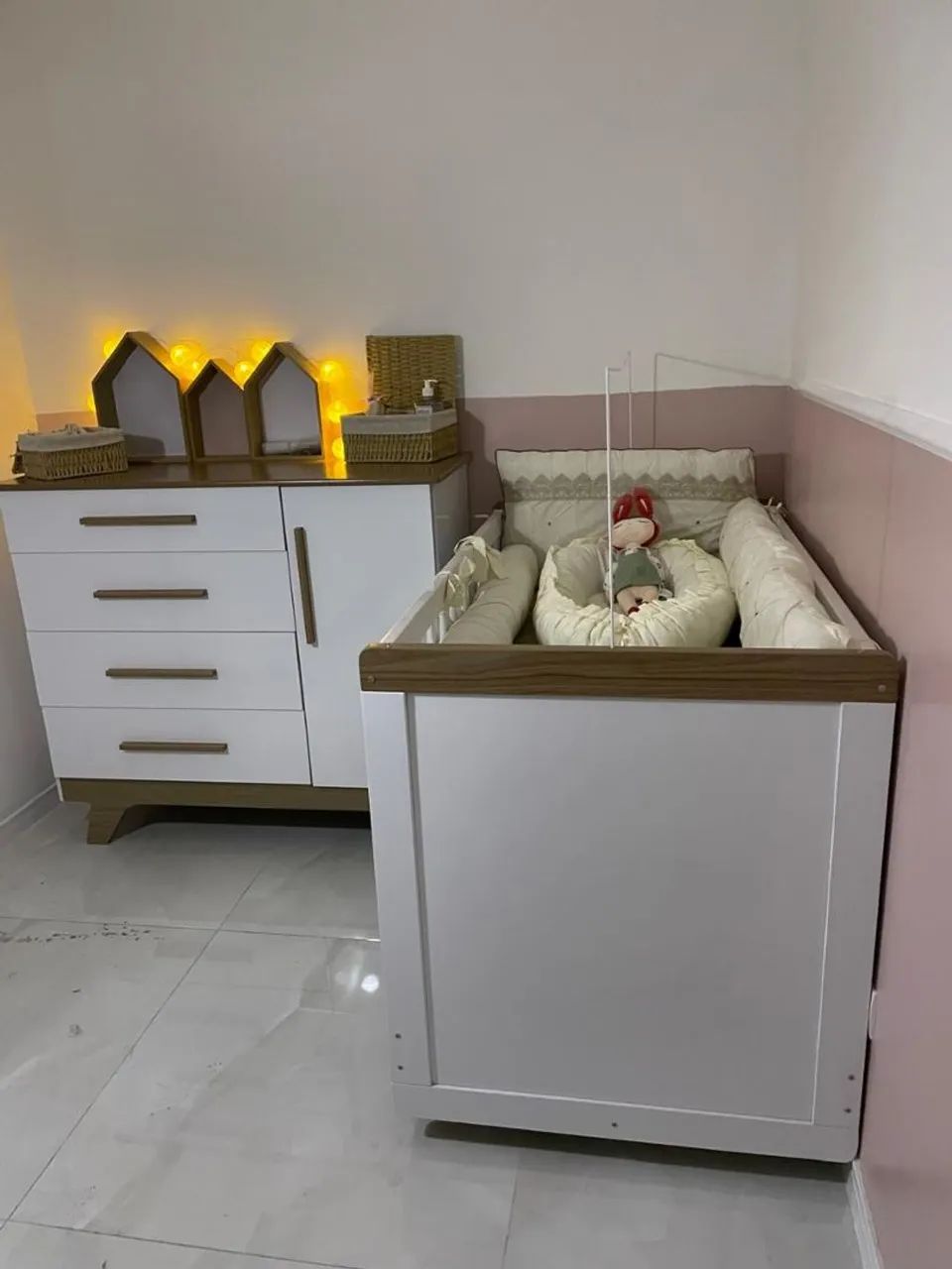 Vendo cômoda e berço 100% MDF