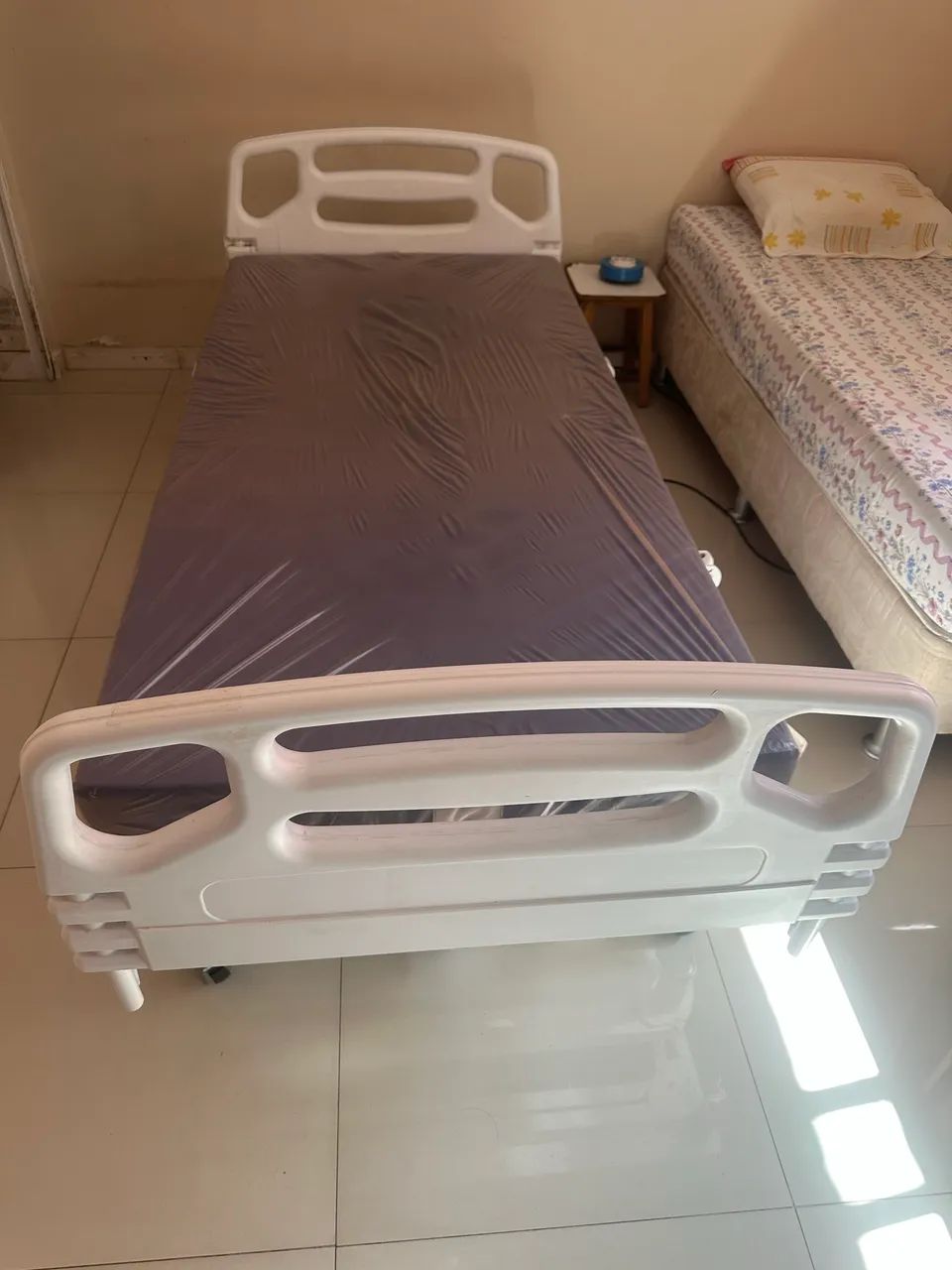 Cama hospital elétrica com 5 regulagens  - Foto 2