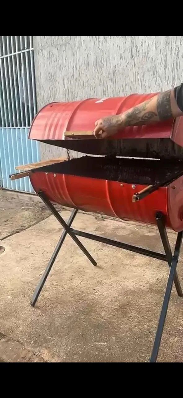 Churrasqueira de tambo 100 litros 