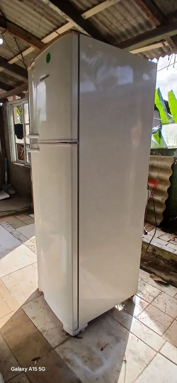 GELADEIRA ELETROLUX 380LITRO COMPLETA FUNCIONA PERFEITAMENTE 