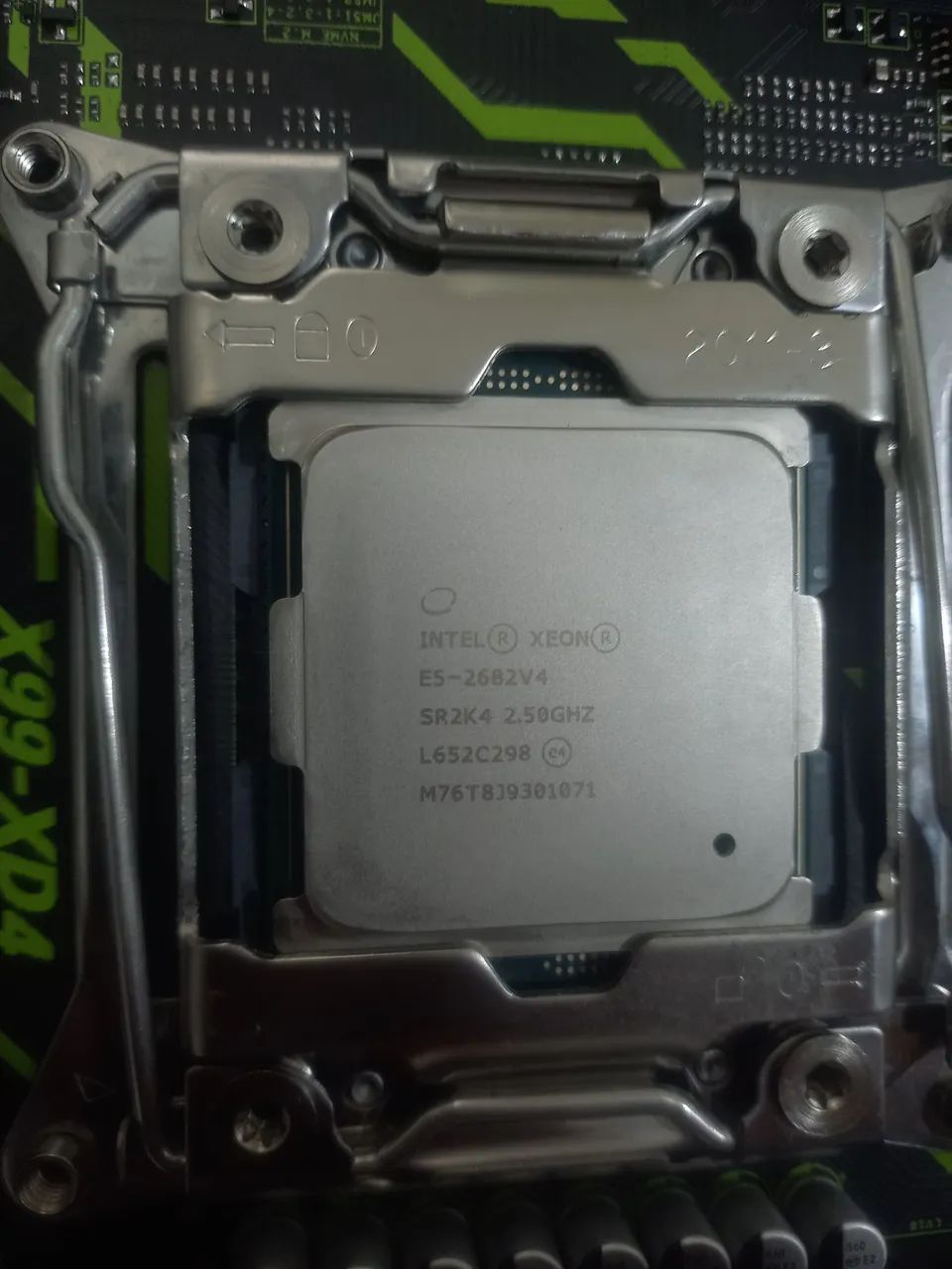 Kit xeon 2682v4 e placa x99 Pro - Foto 2