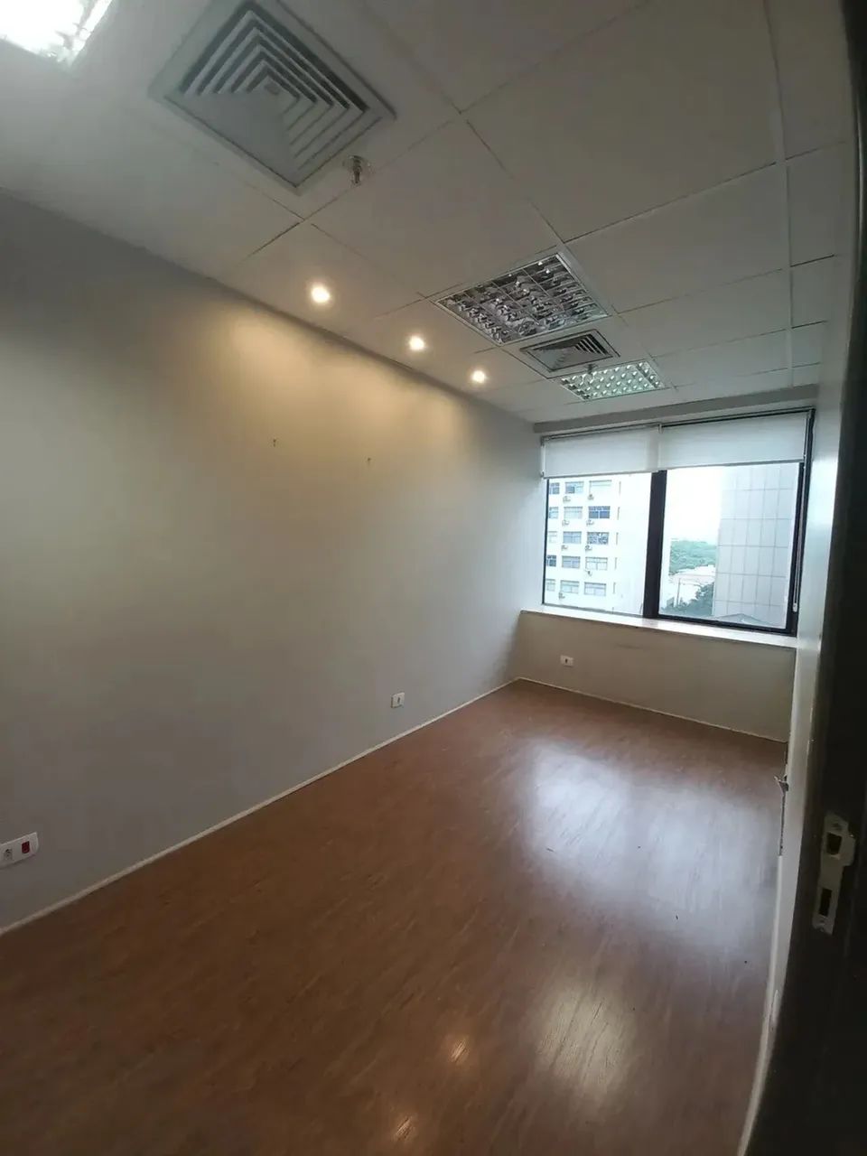 Sala Comercial 54m² na Av. Faria Lima no Jardim Paulistano para locação - Foto 3
