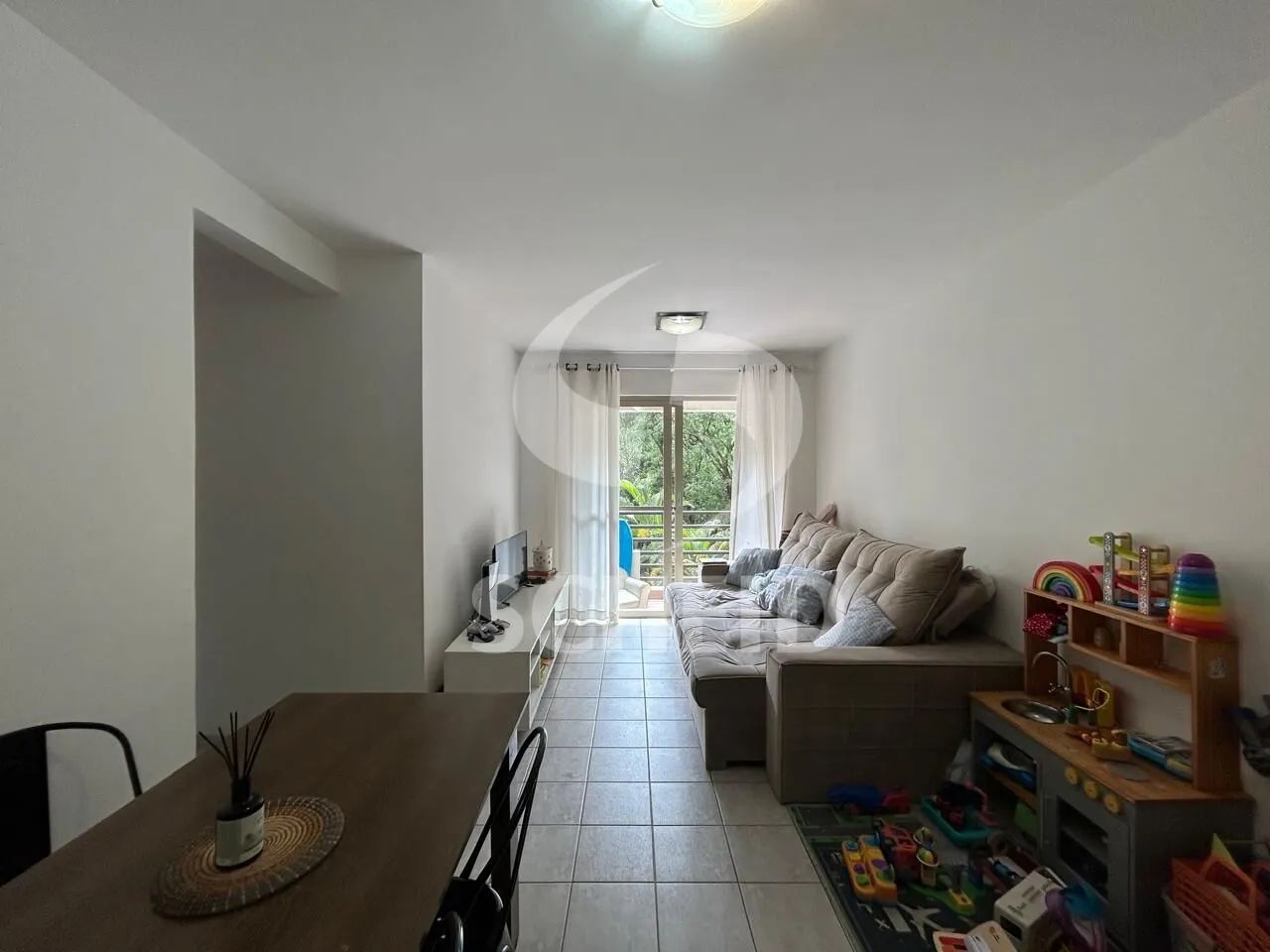 Apto de 75 Mts com 3 quartos, sendo 1 suíte e 2 vagas - Foto 2