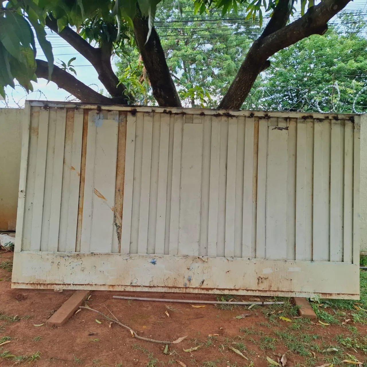 Portã Metálico
