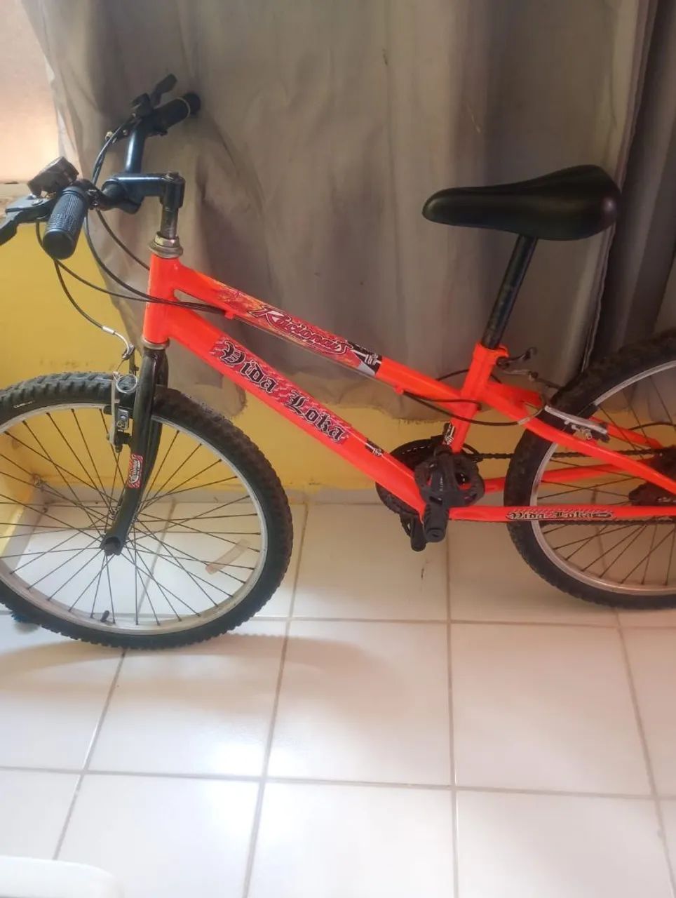 Bicicleta  Aro 24 semi nova - Foto 3