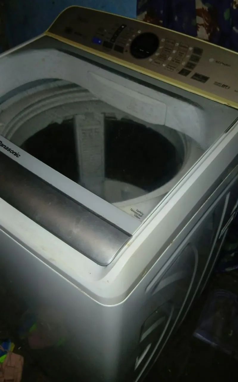 Máquina de lavar sem muita marca de uso e funcionando,  perfeitamente  - Foto 2