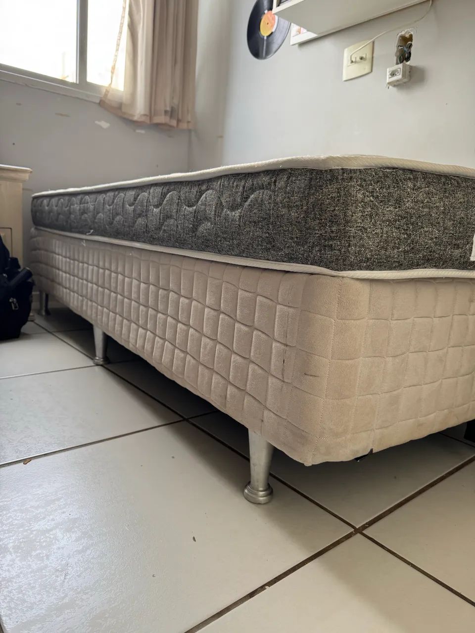 2 camas de solteiro com base Probel e colchão de espuma (USADO) - Foto 3