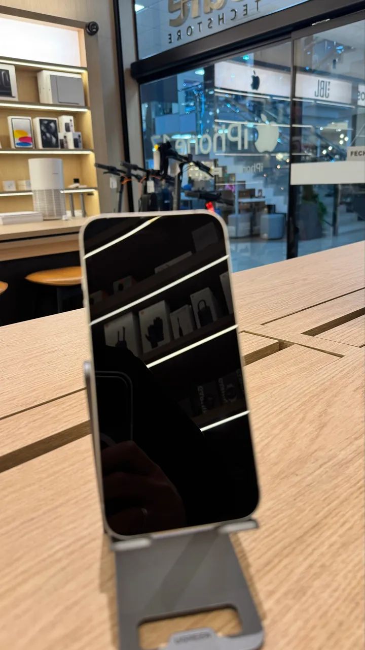 iPhone 13 128GB Branco - Seminovo  - Foto 2