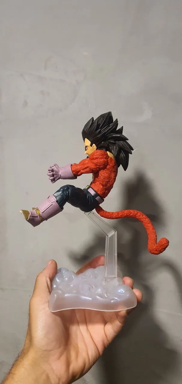 Action figure Vegeta ssj4  - Foto 3