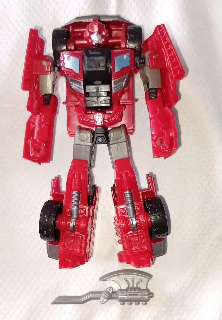 Transformers Deluxe Class Autobot Ironhide 