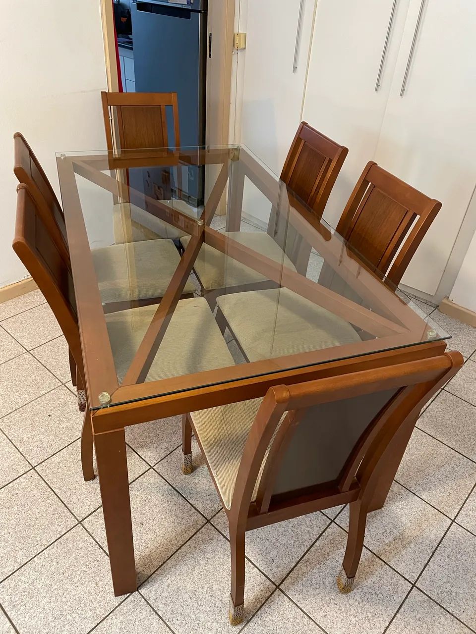 Mesa com cadeiras