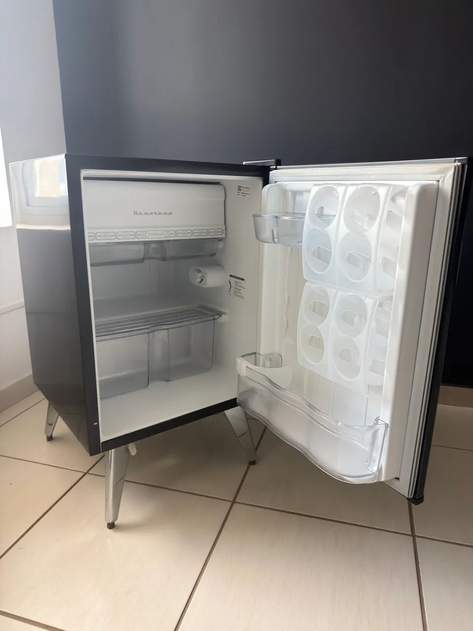 Frigobar Electrolux - semi novo! Perfeito estado!  - Foto 2