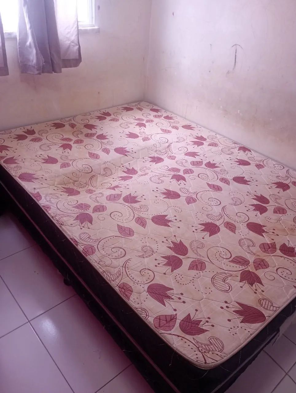Base cama box, precisa ajeitar 60$