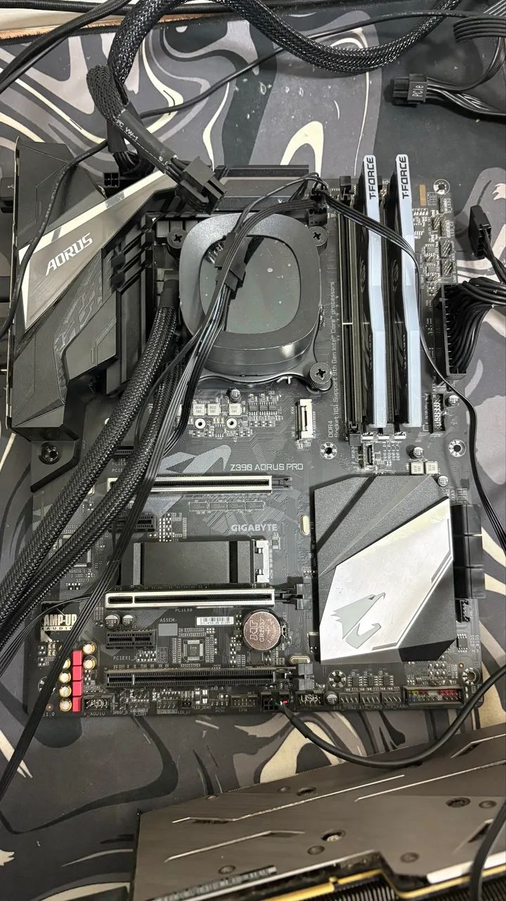 i9 9900k + z390 aorus pro