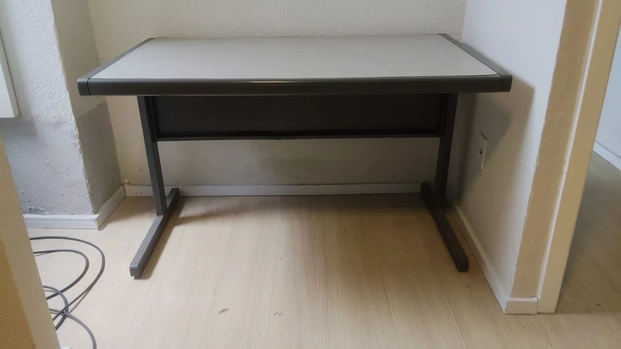Mesa de escritório/estudo
