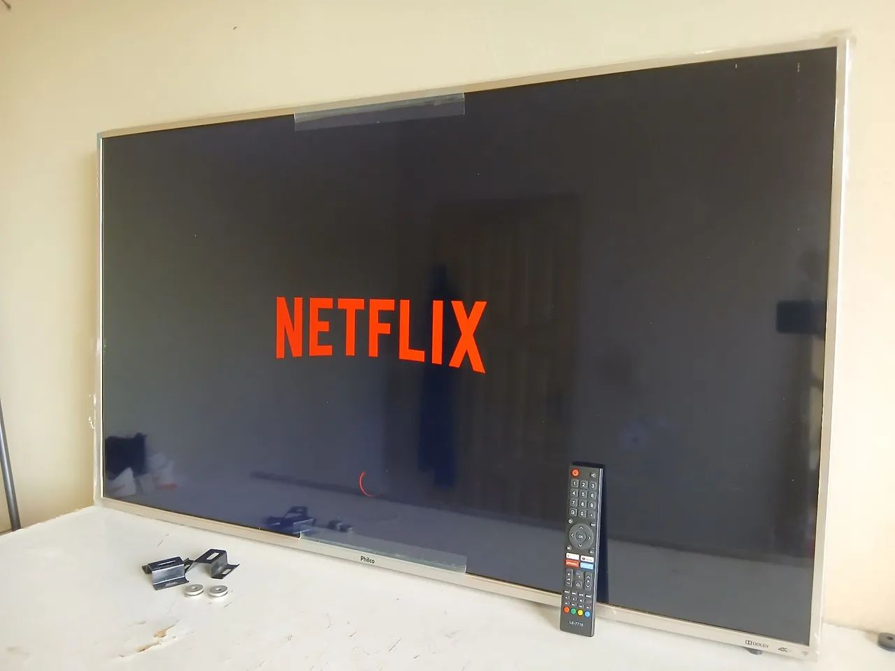 SMART TV GIGANTE 55 4K TODA NO PLÁSTICO  - Foto 2