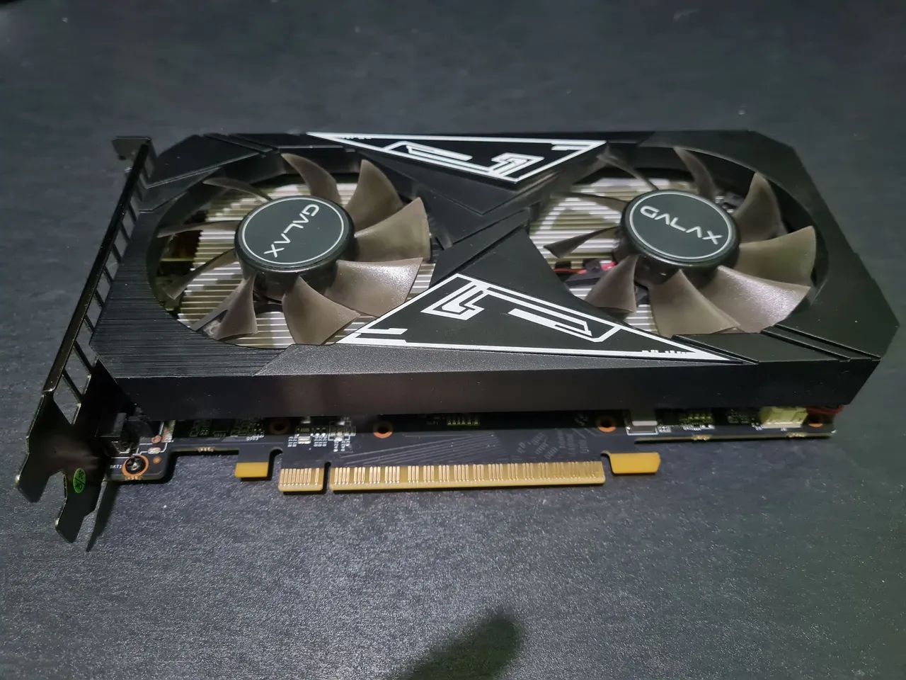 GTX1650 4GB GDDR6.