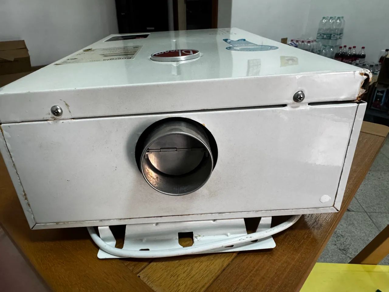 Aquecedor a Gás Rheem 12 Litros GLP Digital com placa danificada. 