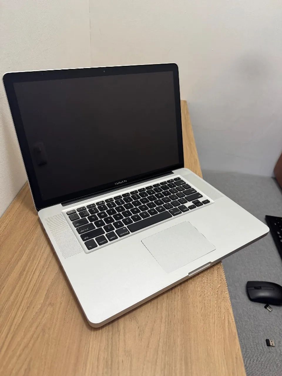 MacBook本体 Apple Macbook Pro (15-inch, mid 2010) MacBook Pro (15-inch, Mid 2010) MacBook Pro (15-inch, Mid 2010