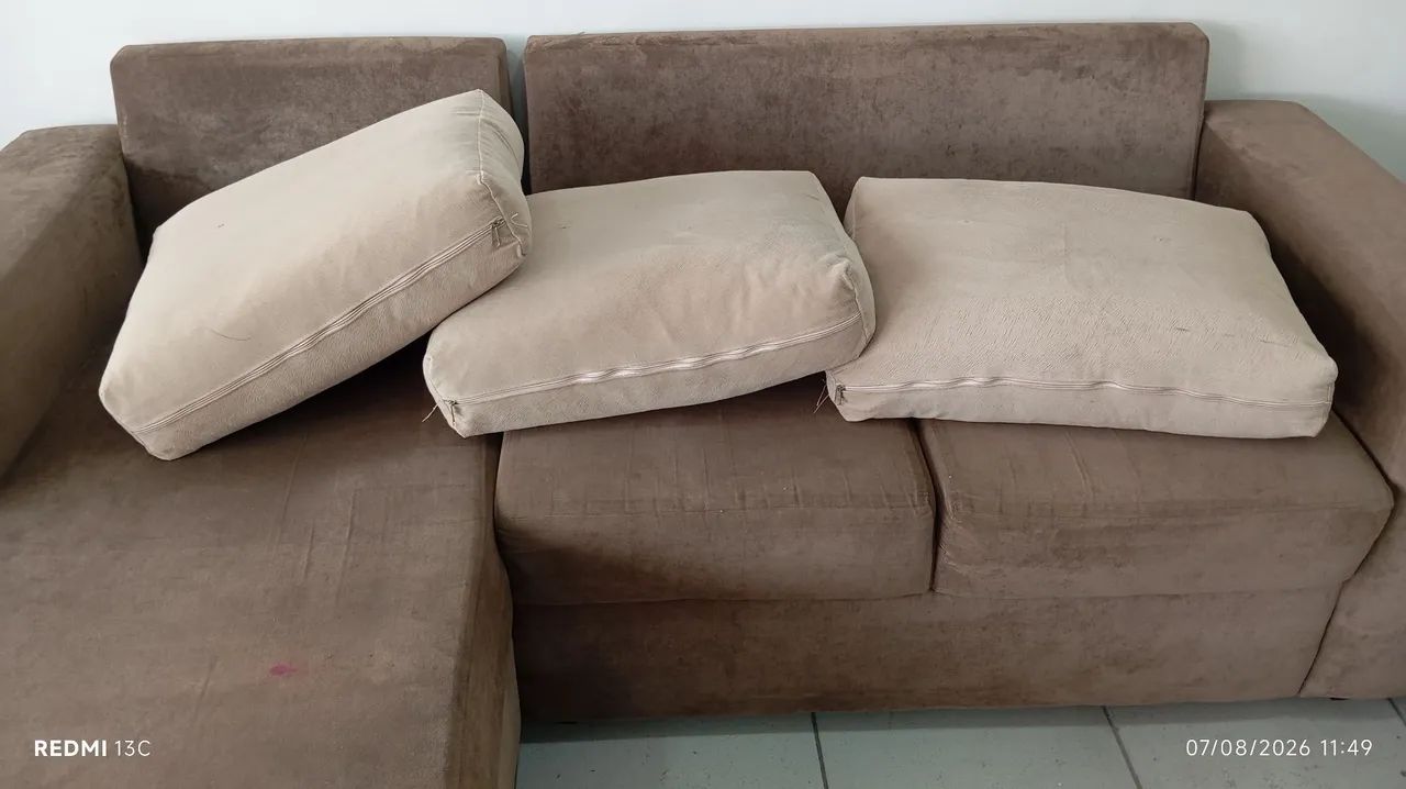 Vendo Sofá com dois lugares com chaise - Foto 4
