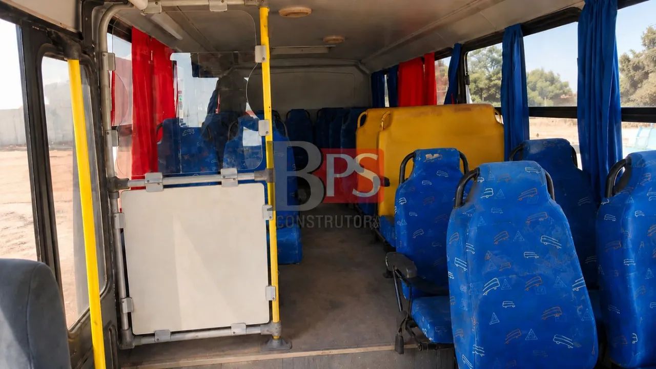 Vendo micro onibus 2012/2013 - Foto 2