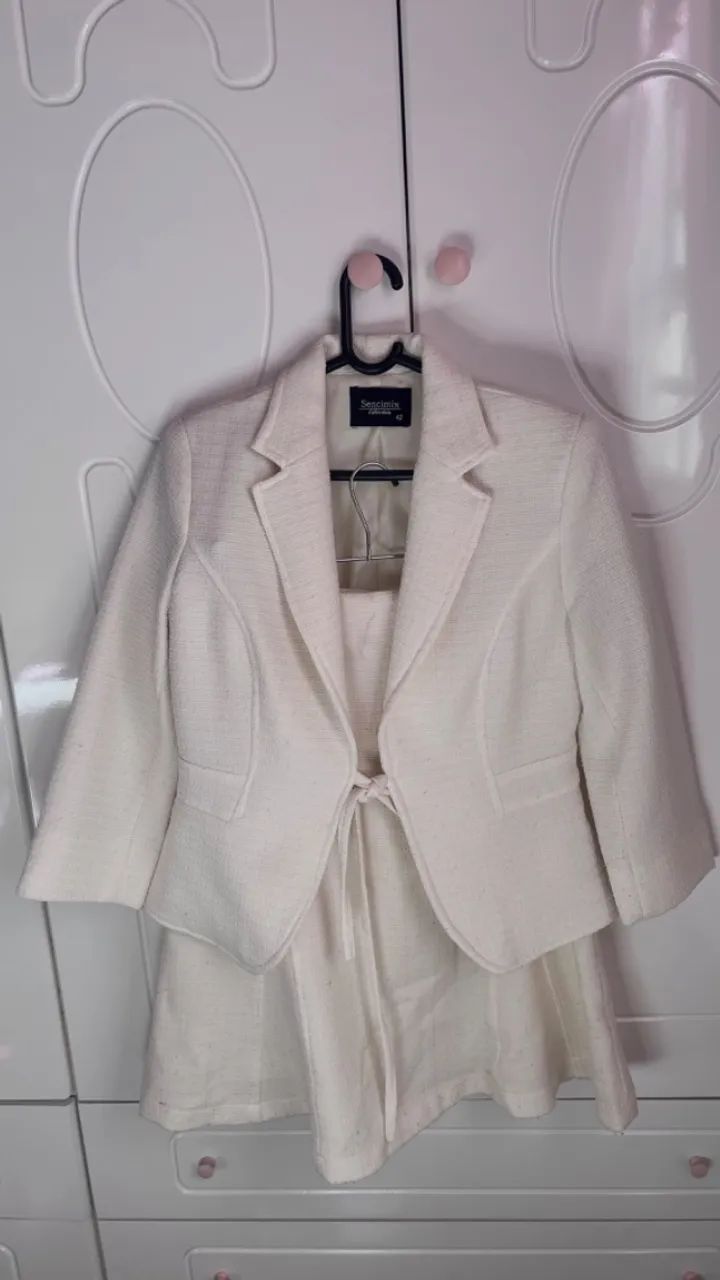 Conjunto Blazer e Saia Bege Alfaiataria 