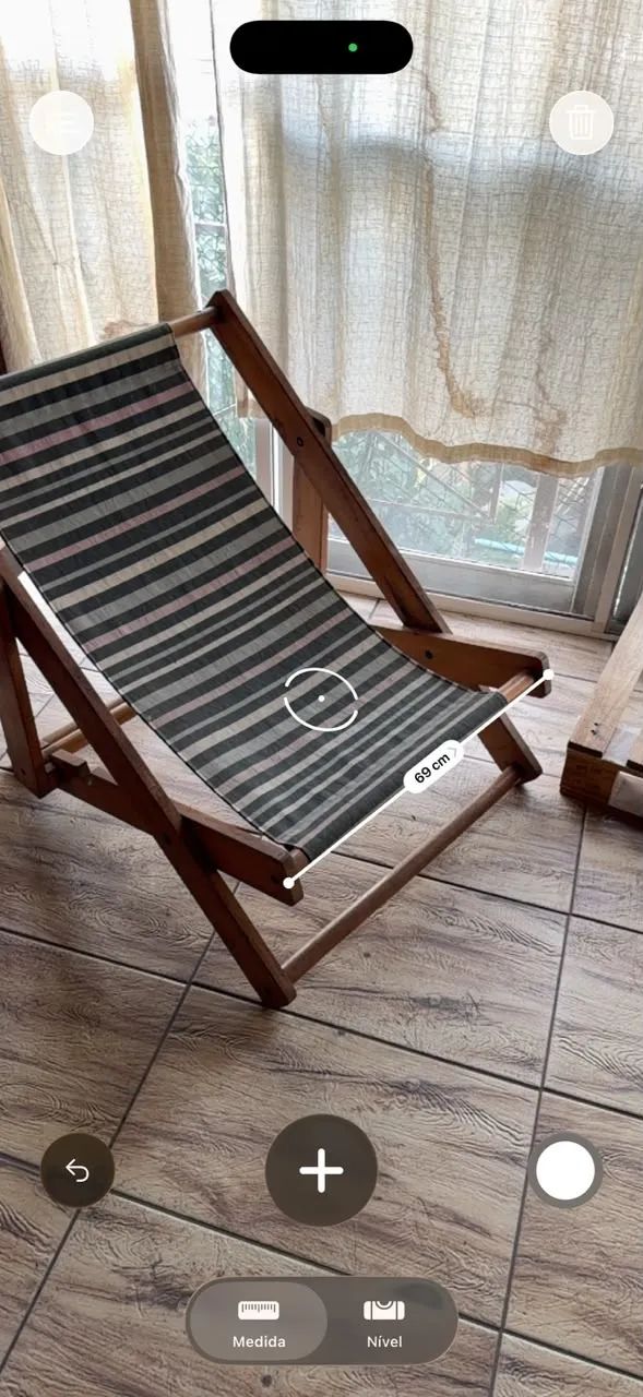 Cadeira com assento de tecido em madeira - Foto 2