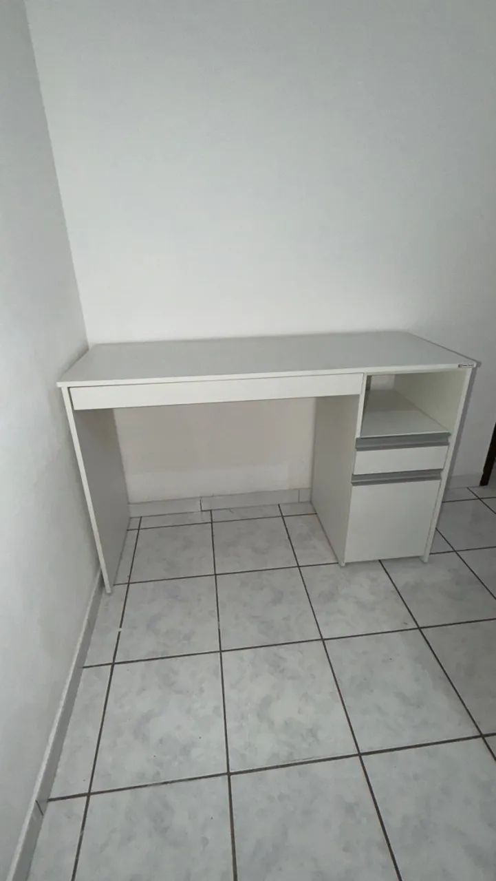 Vendo Escrivaninha para Escritório 
