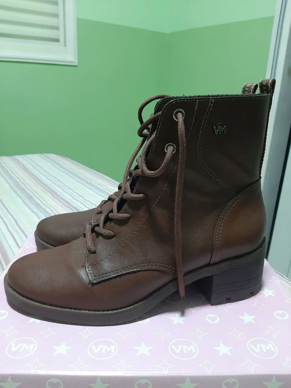 Bota 37