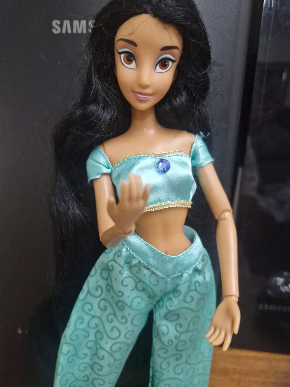 Linda boneca Jasmine Clássica Disney Store  - original Disney - Foto 5