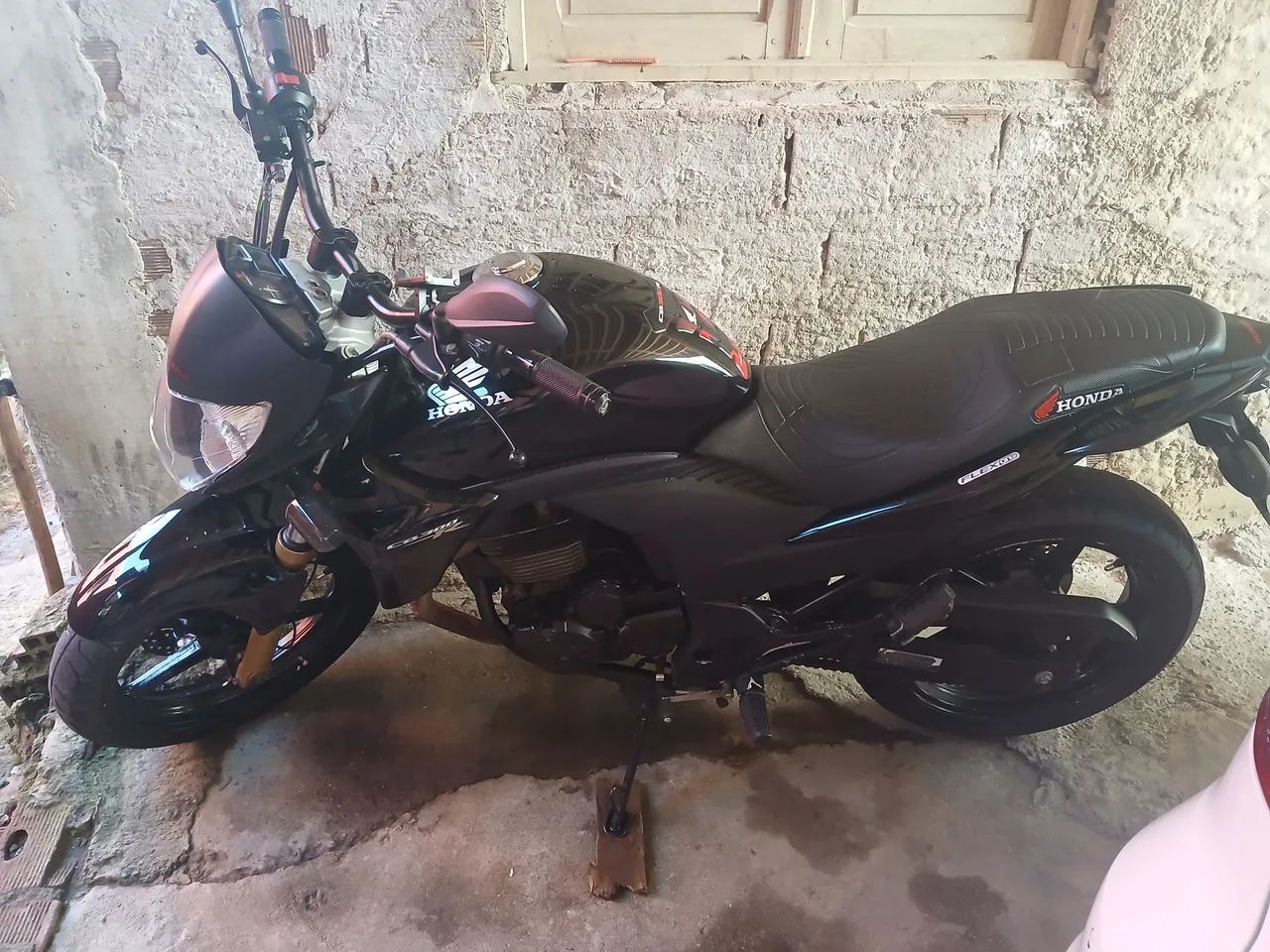 Honda cb300r muito bem cuidada  - Foto 2
