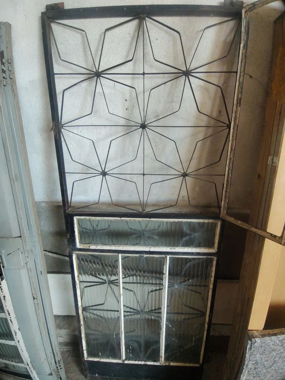 Porta de ferro ventilação ENTREGO  - Foto 2