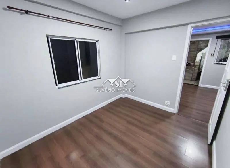 Apartamento- Petrópolis, Siméria
