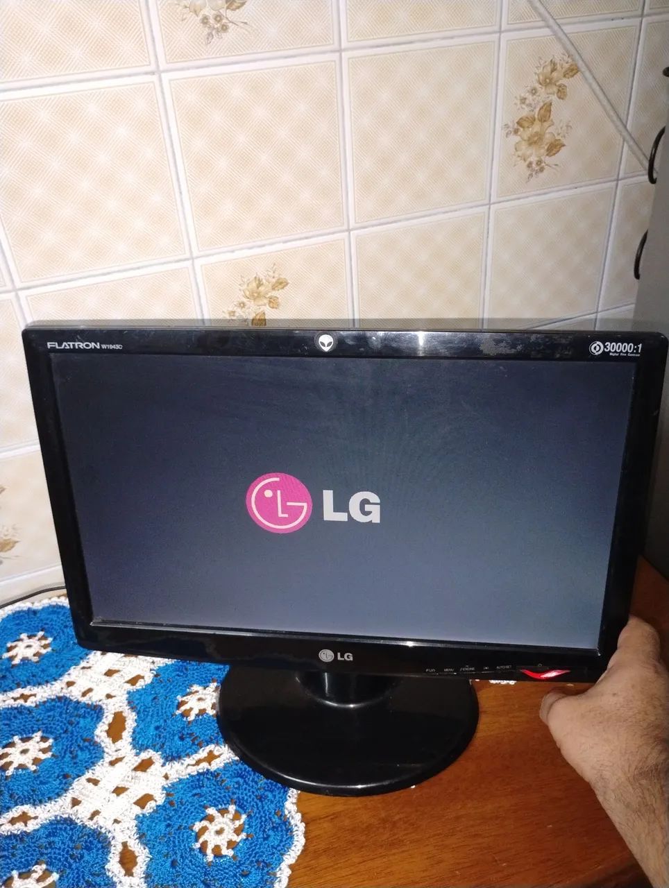Monitor VGA  Led LG 19 Polegadas Modelo W1943C 