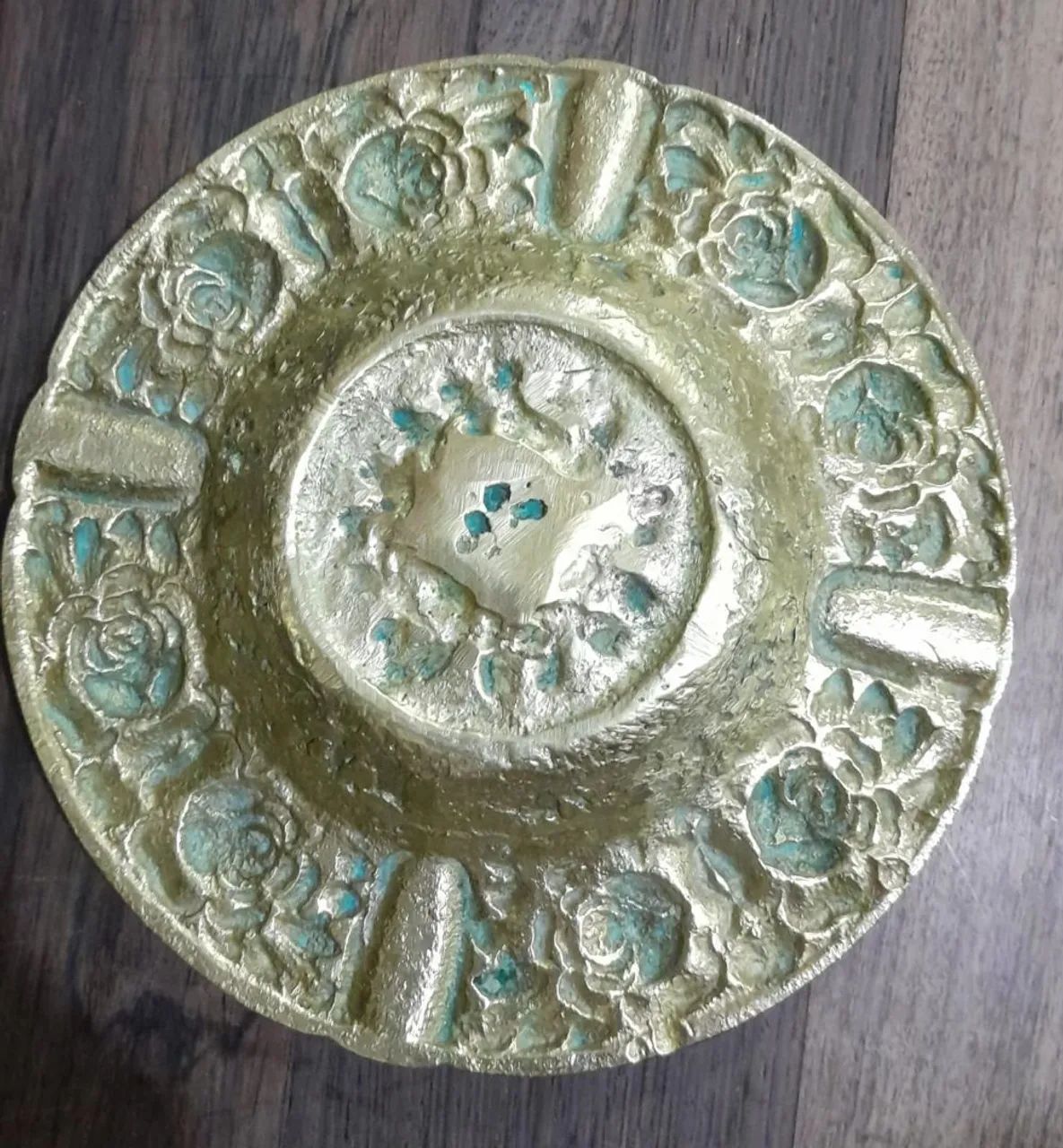 Antigo cinzeiro de bronze  - Foto 2