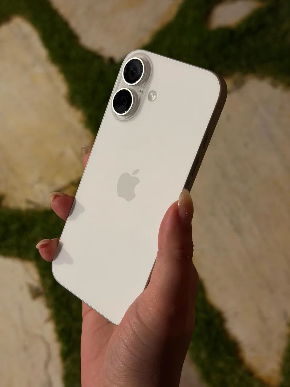 VENDO IPHONE 16