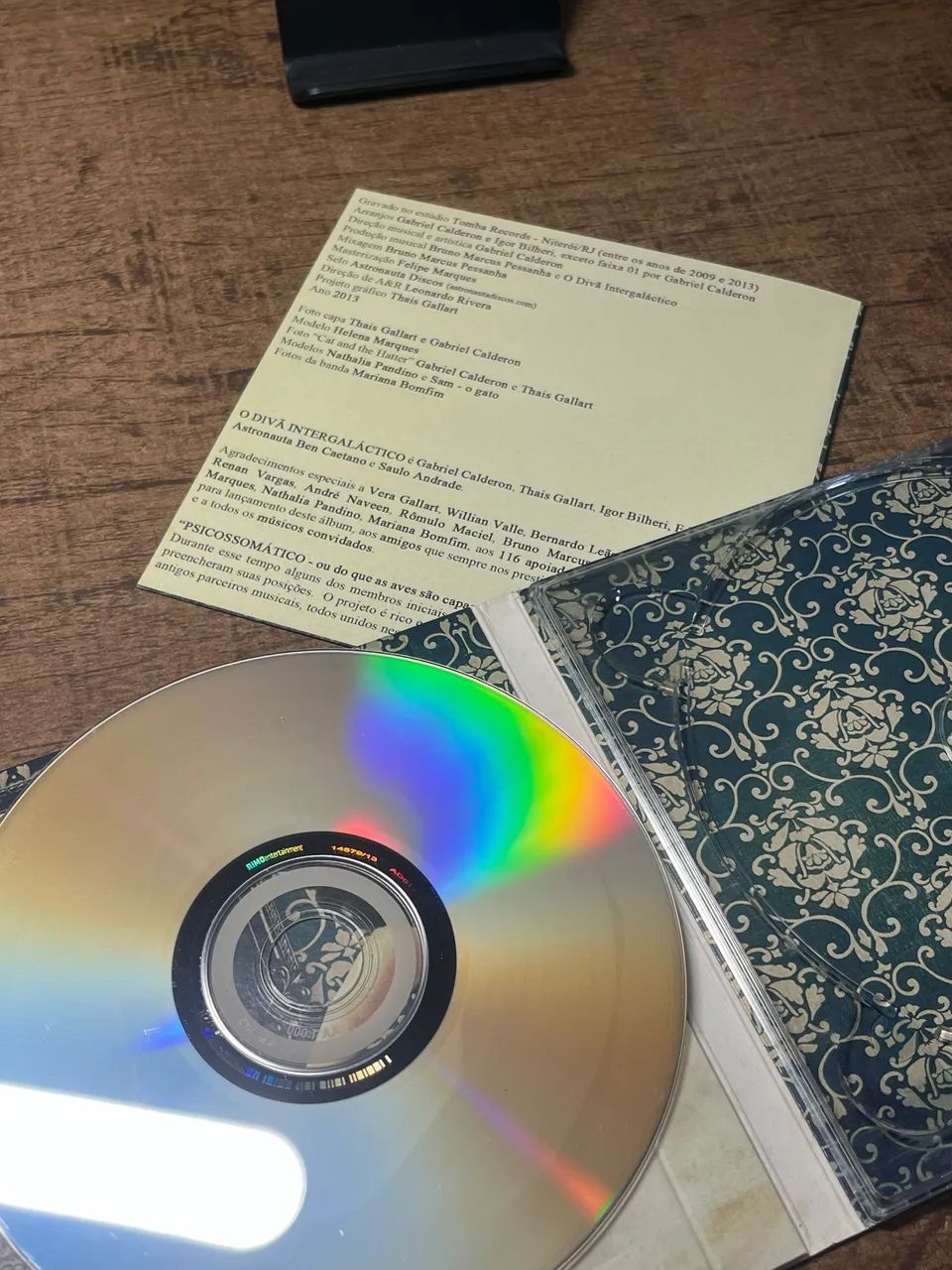 Cd  O Divã Intergaláctico - Psicossomático ou do que as aves são capazes Seminovo - Foto 4