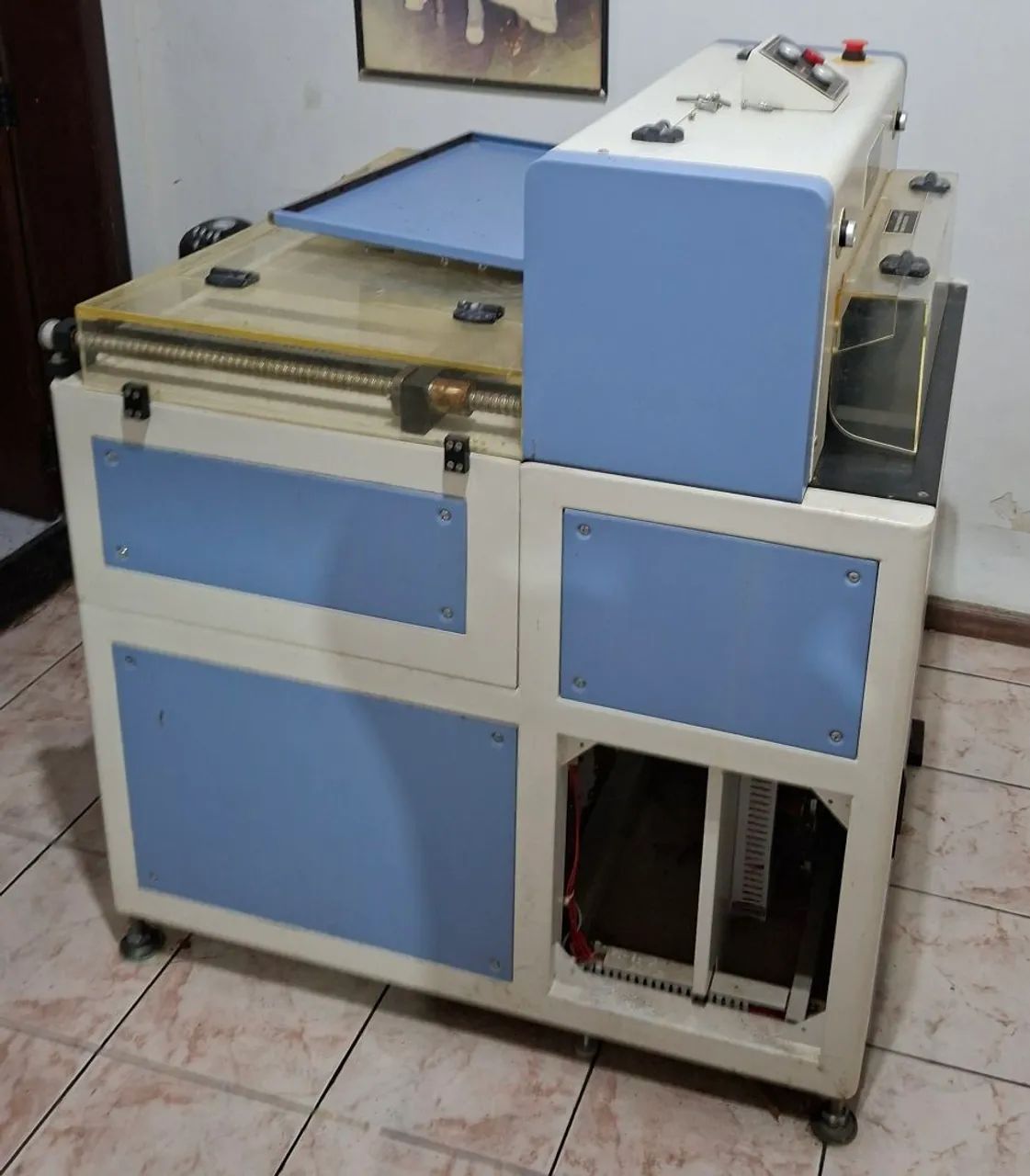 Vendo conjunto de máquinas para encadernação de fotolivro, 8 máquinas e mesa para montar. - Foto 2