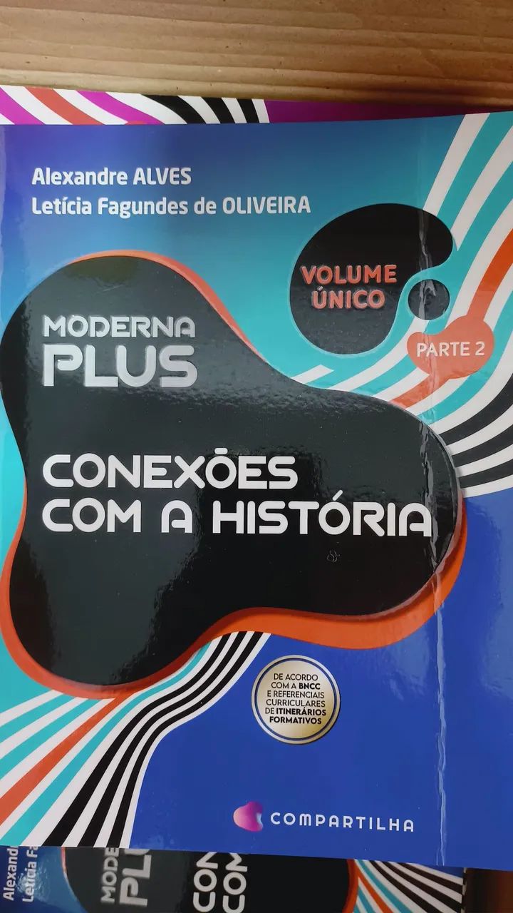 Livro de história editora Moderna 
