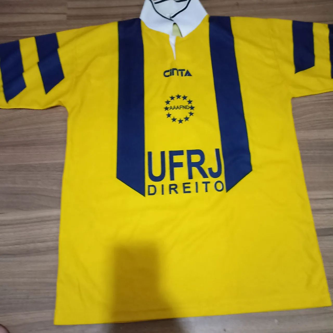 camisa da UFRJ direito 