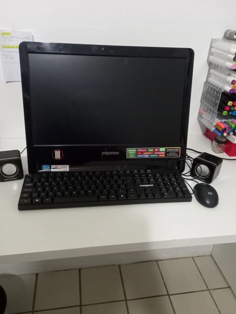 Computador positivo tela de Led e TV 