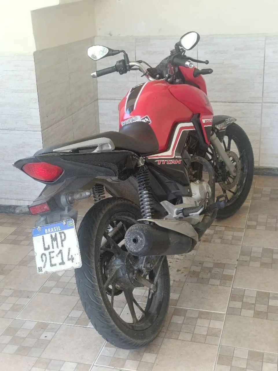 Titan 160 