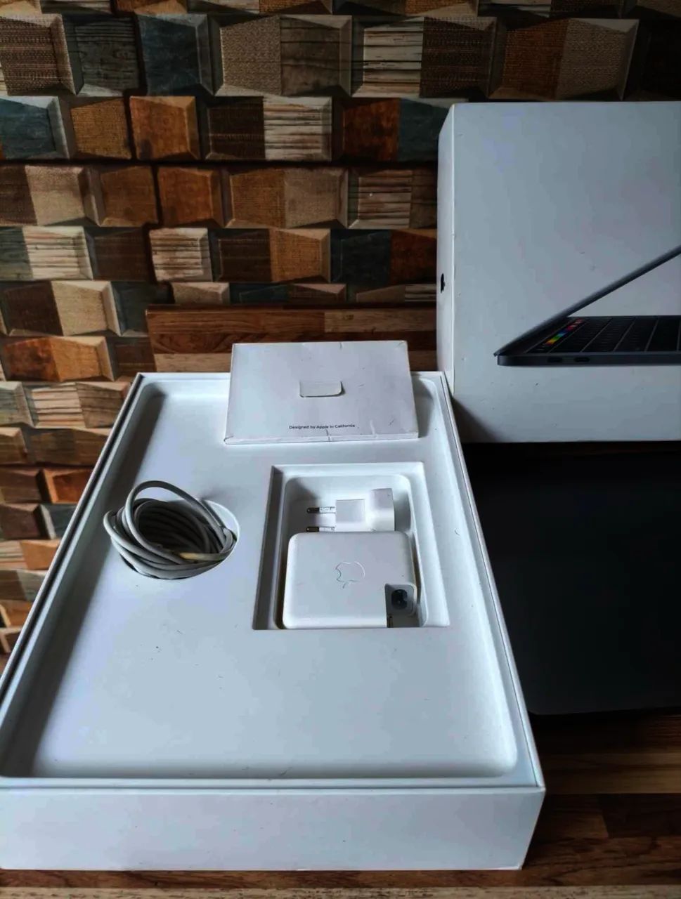 MacBook Pro 2019 - Foto 2